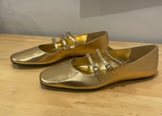 Manoletinas/ Bailarinas Zara Doradas Talla 39