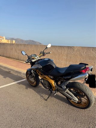 Vendo aprilia shiver 750