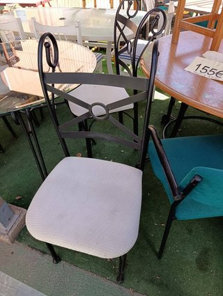 CONJUNTO DE MESA CRISTAL Y 4 SILLAS FORJA