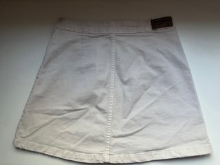 Falda vaquera blanca con cremallera