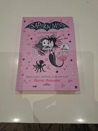 Libro de Isadora Moon y la sirena mágica
