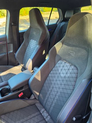 Volkswagen Golf R-Line 2025