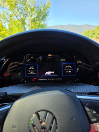 Volkswagen Golf R-Line 2025