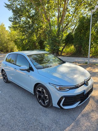 Volkswagen Golf R-Line 2025