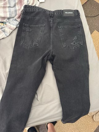 Jeans vaqueros negros Pull&Bear rotos