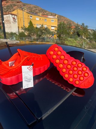 Nike Mind 002 Rojas