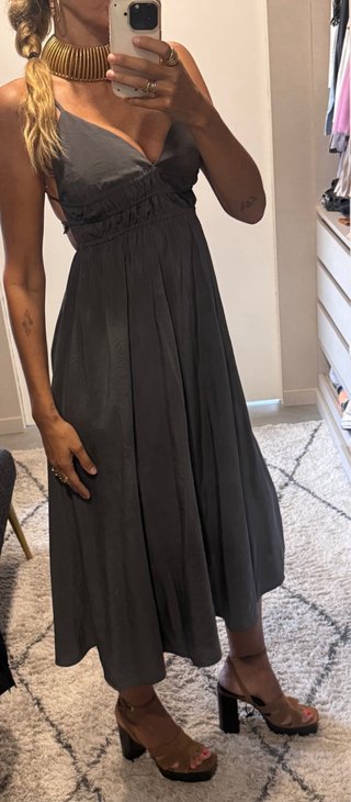 Vestido midi Zara fruncido