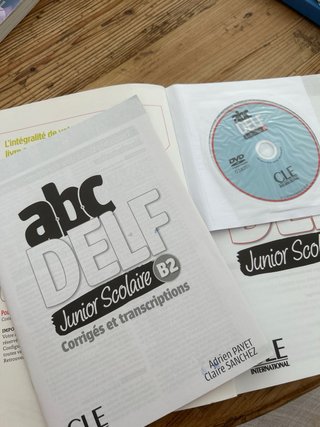 ABC DELF Junior Scolaire B2 200 exercices