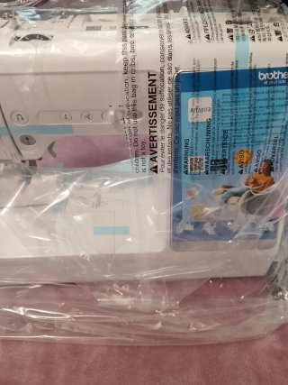 Máquina de coser y bordar Disney Innov-is M 380