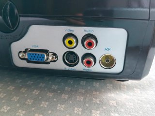 Proyector LCD V-66 Multimedia con 2 Mandos