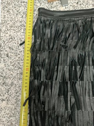 Falda Zara flecos piel negra