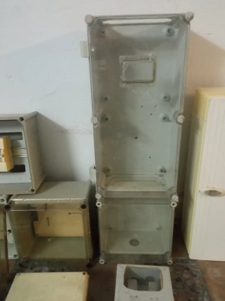 Cuadros eléctricos,  envolventes y cajas estancas
