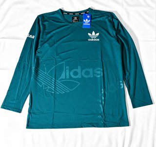 Camiseta Adidas manga larga verde L con etiquetas