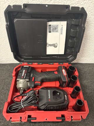 Llave de impacto Parkside 12V 300Nm