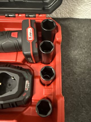 Llave de impacto Parkside 12V 300Nm