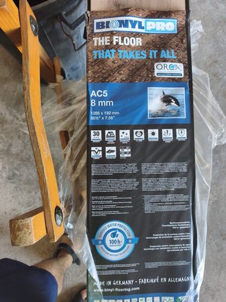 Suelo laminado Bionyl Pro AC5 madera 99 m2