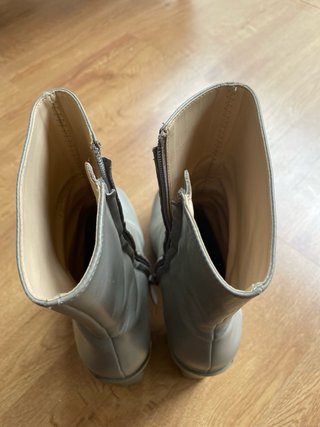Botines de tacón grises