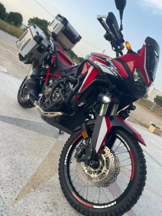 Honda Africa Twin Adventure Moto
