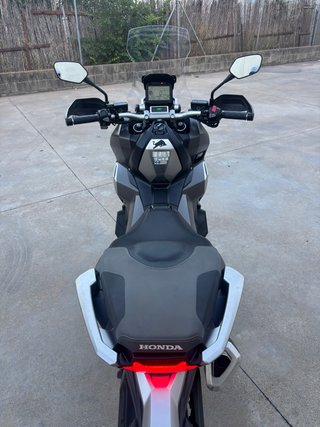 Honda X-ADV 750 2020 (Gris Mate)