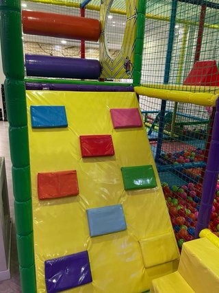 Espectacular Parque de bolas infantil