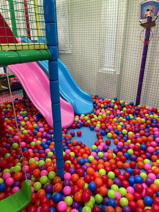Espectacular Parque de bolas infantil