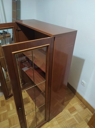 Vitrina 3 baldas efecto roble oscuro