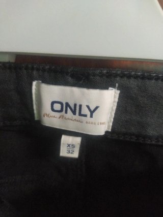Pantalones negros polipiel
