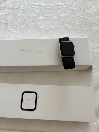 Apple Watch Series 4 40mm Plata