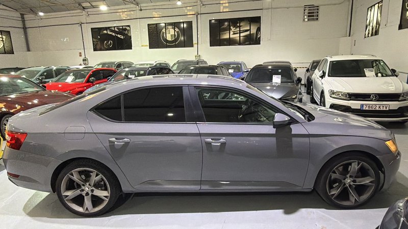 Škoda Superb 2.0 TDI Style 2018, foto 5