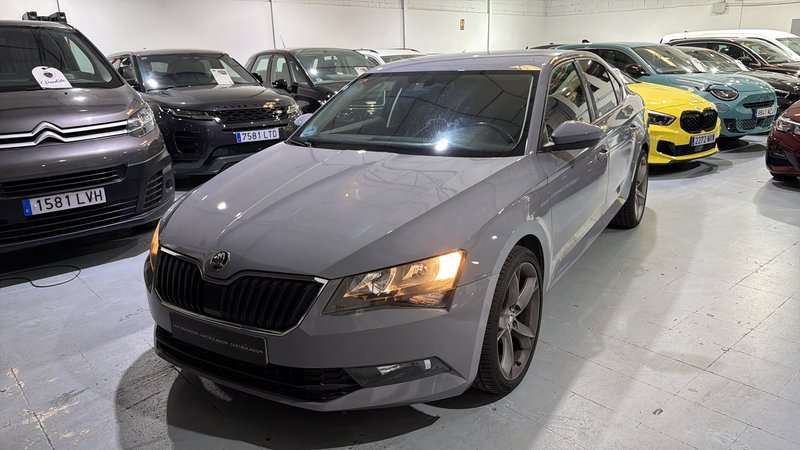 Škoda Superb 2.0 TDI Style 2018, foto 3