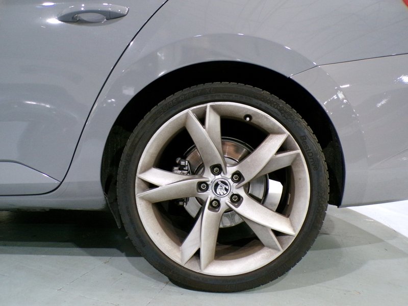 Škoda Superb 2.0 TDI Style 2018, foto 9