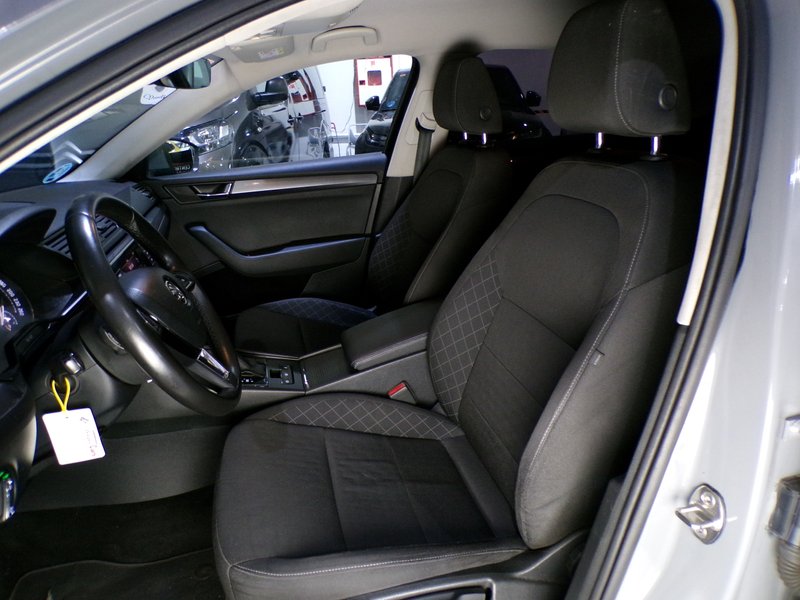 Škoda Superb 2.0 TDI Style 2018, foto 26