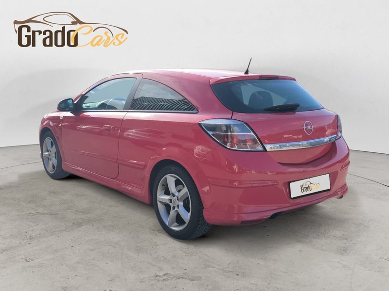 Opel Astra 1.7 CDTi Sport 2011, foto 3