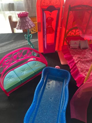 Casa de muñecas Barbie rosa