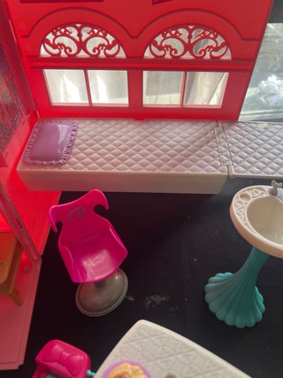 Casa de muñecas Barbie rosa