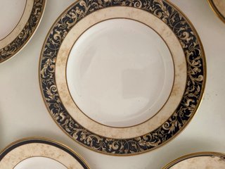 Wedgwood Cornucopia Porcelana