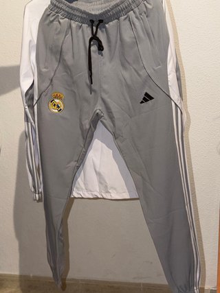Chándal Adidas Gris y Blanco