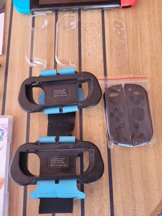 Nintendo Switch + Juegos y Accesorios