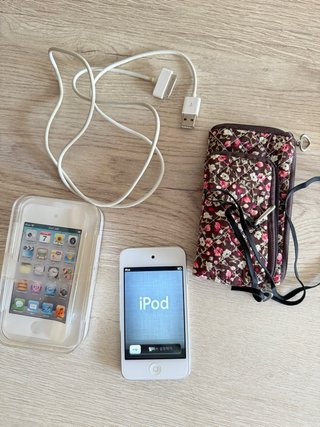 iPod Blanco con Accesorios