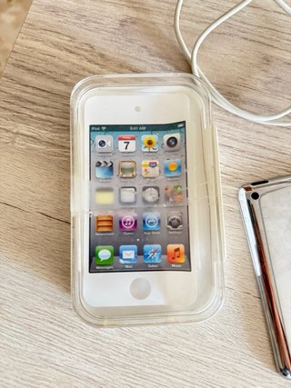 iPod Blanco con Accesorios