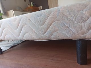 Somier tapizado tela y madera