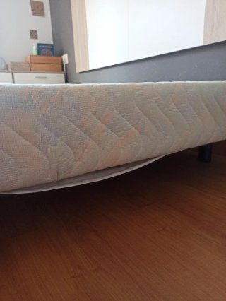 Somier tapizado tela y madera