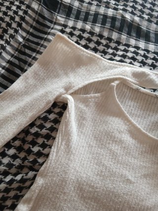 Crop top blanco manga larga talla S