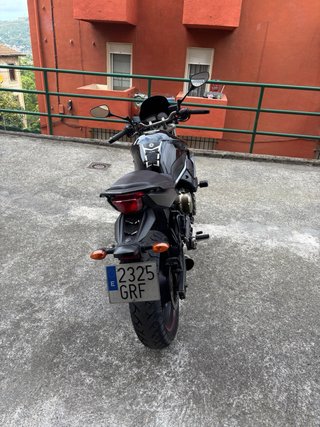 Yamaha XJ6 A2 (Muchísimos extras)