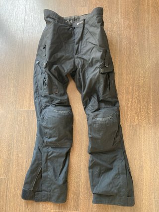 Traje de motorista: chaqueta y pantalón