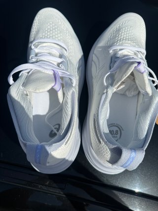 Asics Gel-Nimbus 26 Blancas y Moradas