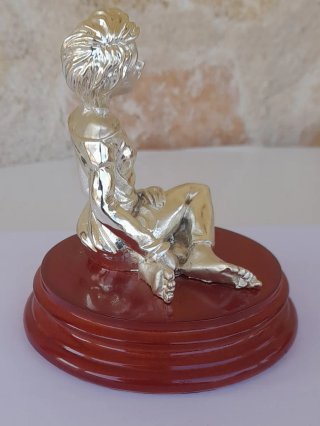 2 Figuras  Escultura - Plata de Ley.