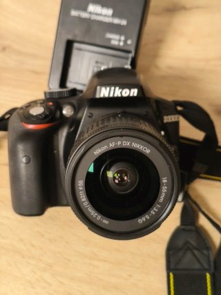 Cámara Nikon D3300 Negra + Objetivo Funda y trípod