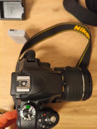 Cámara Nikon D3300 Negra + Objetivo Funda y trípod