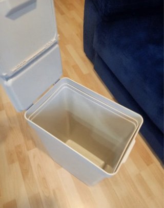 Cubo basura 35L con tapa y asa